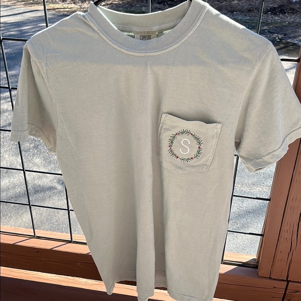 Comfort Colors  seafoam green Pocket T-Shirt with monogram “S”